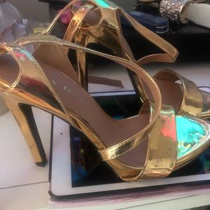 Gold Zara Heels only worn once - 38/7 women’s